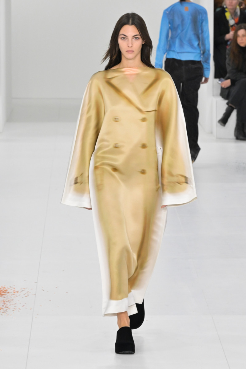 Vittoria Ceretti featured in  the Loewe fashion show for Autumn/Winter 2023