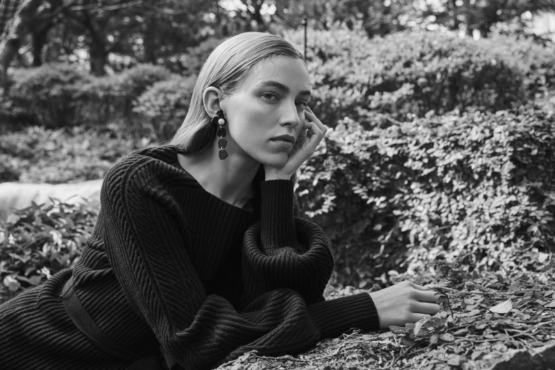 Witchery advertisement for Autumn/Winter 2018