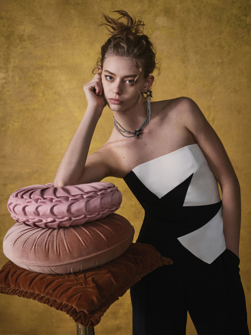 Ondria Hardin featured in  the Sass & Bide advertisement for Resort 2019