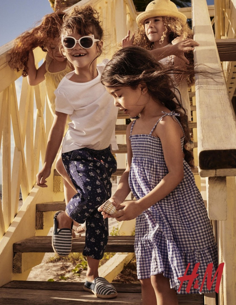 H&M advertisement for Summer 2019