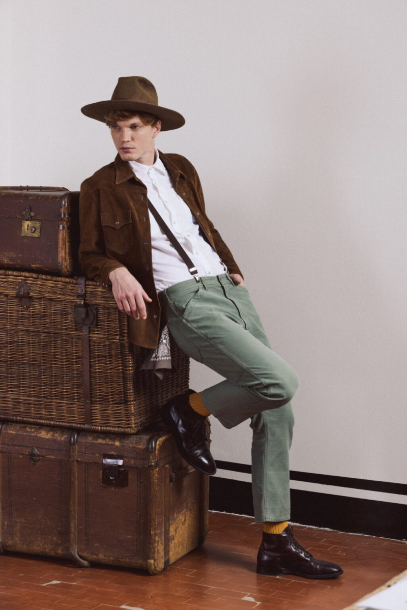 Fortela lookbook for Spring/Summer 2022