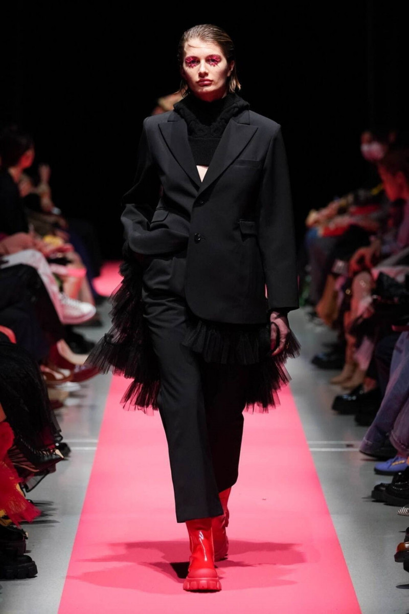 Viviano fashion show for Autumn/Winter 2023