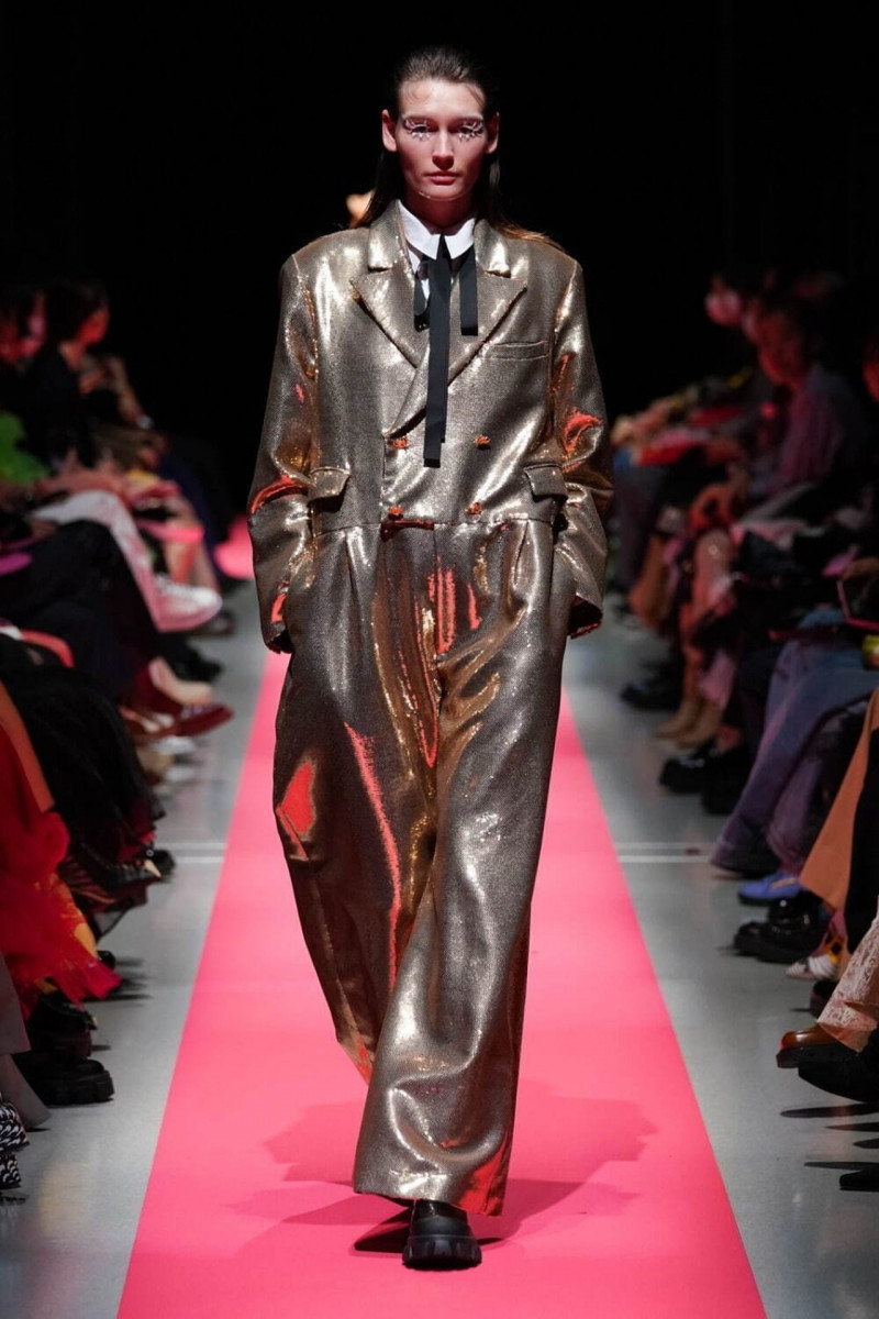 Viviano fashion show for Autumn/Winter 2023