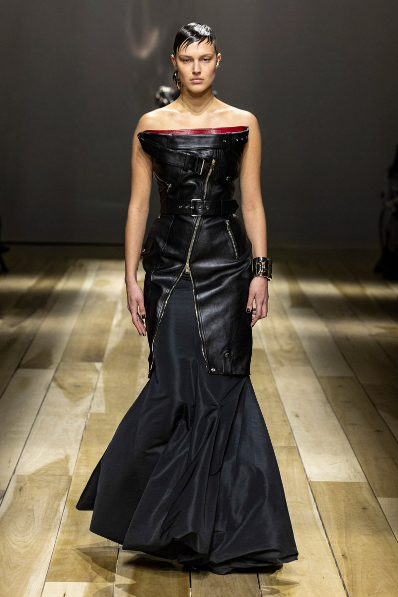 Alexander McQueen fashion show for Autumn/Winter 2023