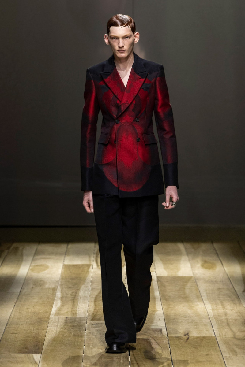 Alexander McQueen fashion show for Autumn/Winter 2023