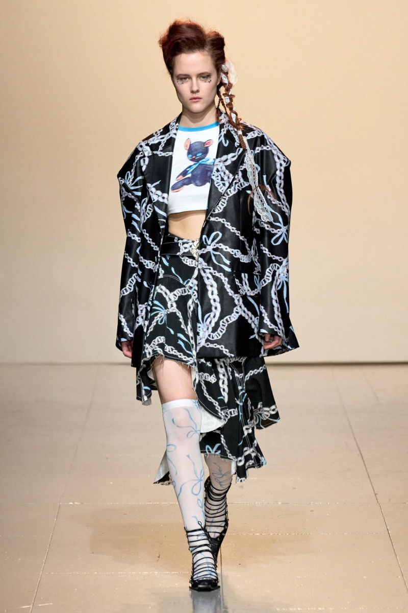 Yuhan Wang fashion show for Autumn/Winter 2023