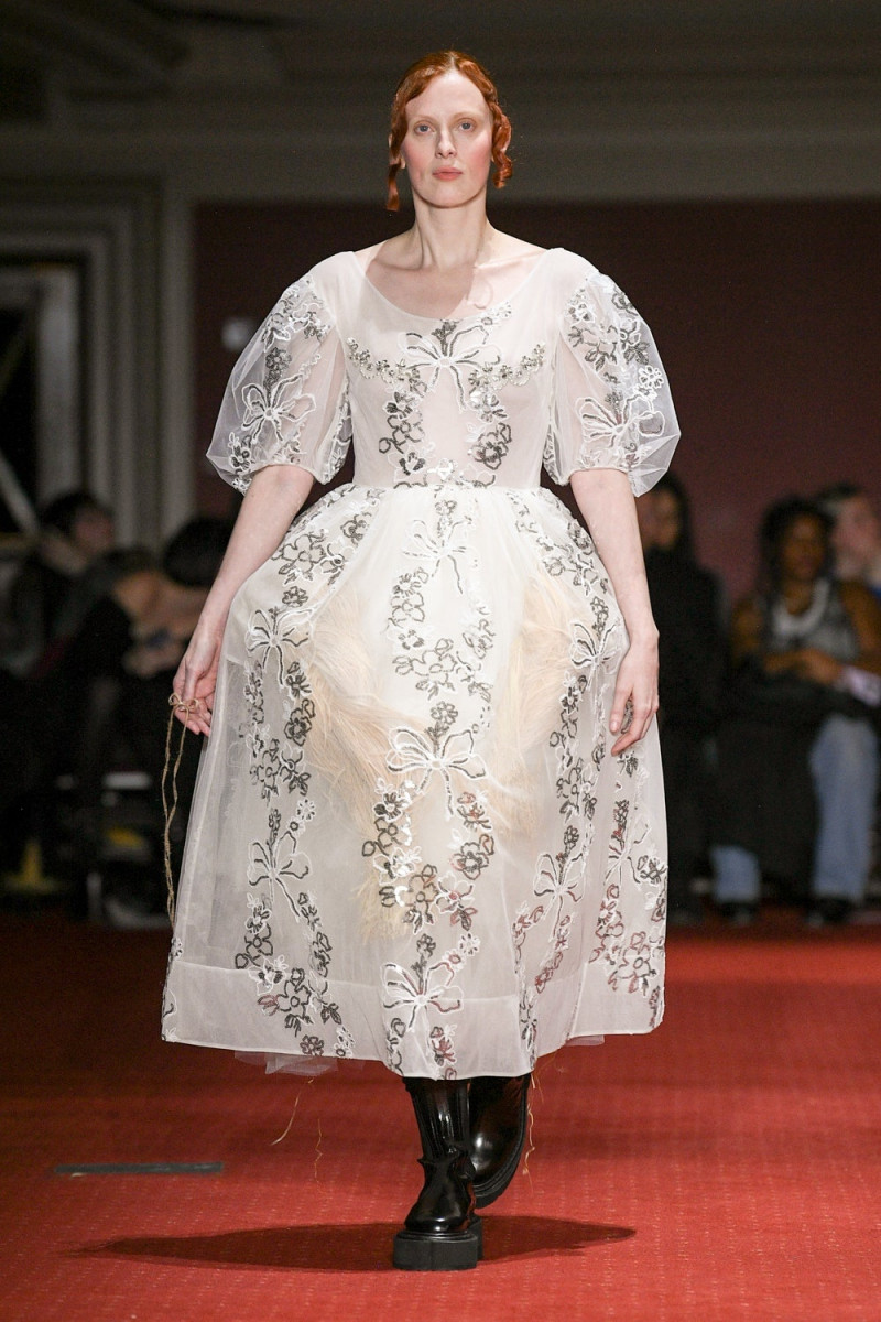 Simone Rocha fashion show for Autumn/Winter 2023