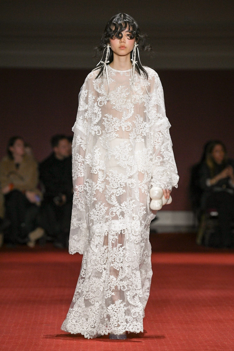 Simone Rocha fashion show for Autumn/Winter 2023