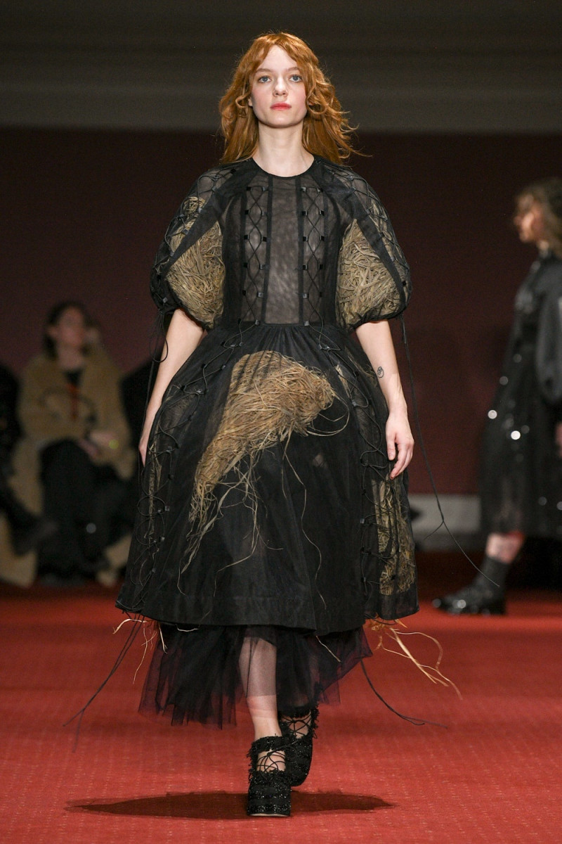 Simone Rocha fashion show for Autumn/Winter 2023