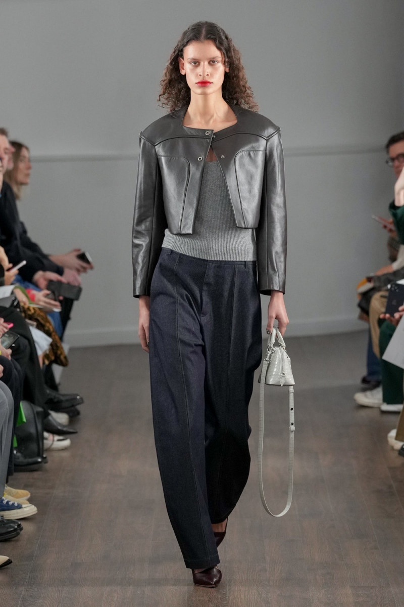 Mila van der Horst featured in  the Eudon Choi fashion show for Autumn/Winter 2023