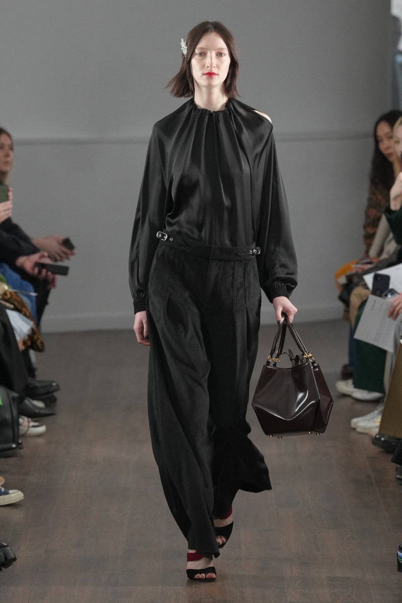 Grace Sharp featured in  the Eudon Choi fashion show for Autumn/Winter 2023