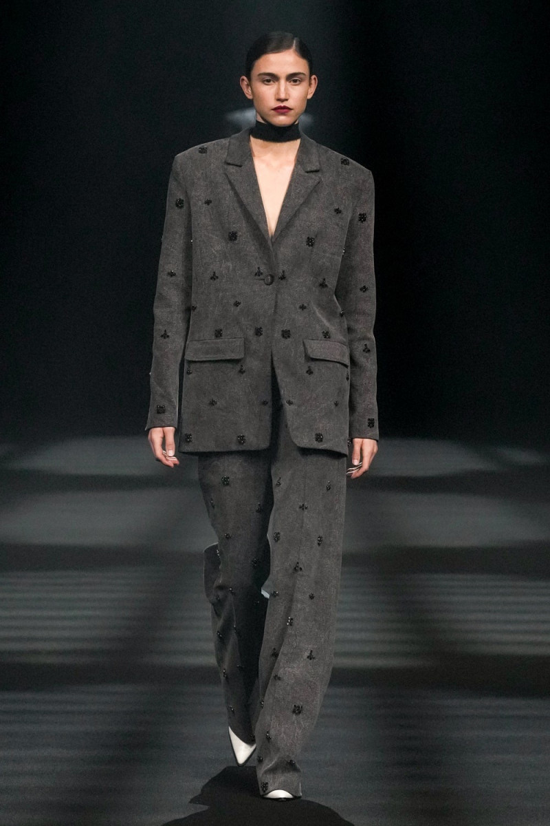 Huishan Zhang fashion show for Autumn/Winter 2023