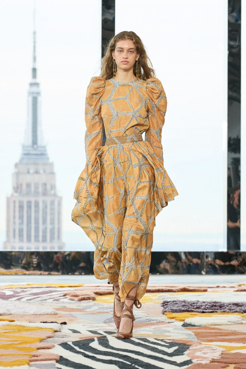 Camila Foos featured in  the Ulla Johnson fashion show for Autumn/Winter 2023