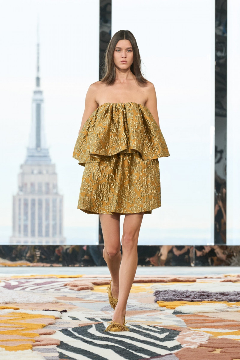 Vivienne Rohner featured in  the Ulla Johnson fashion show for Autumn/Winter 2023