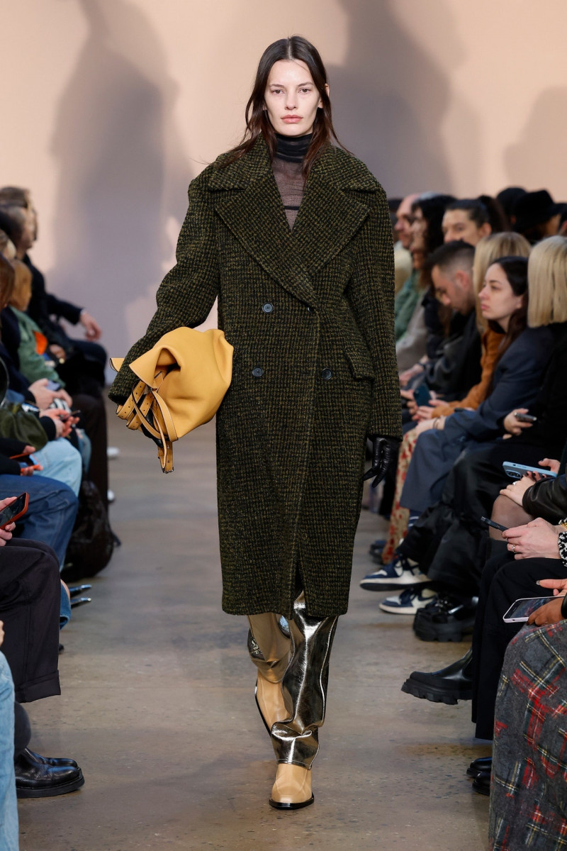 Amanda Murphy featured in  the Proenza Schouler fashion show for Autumn/Winter 2023