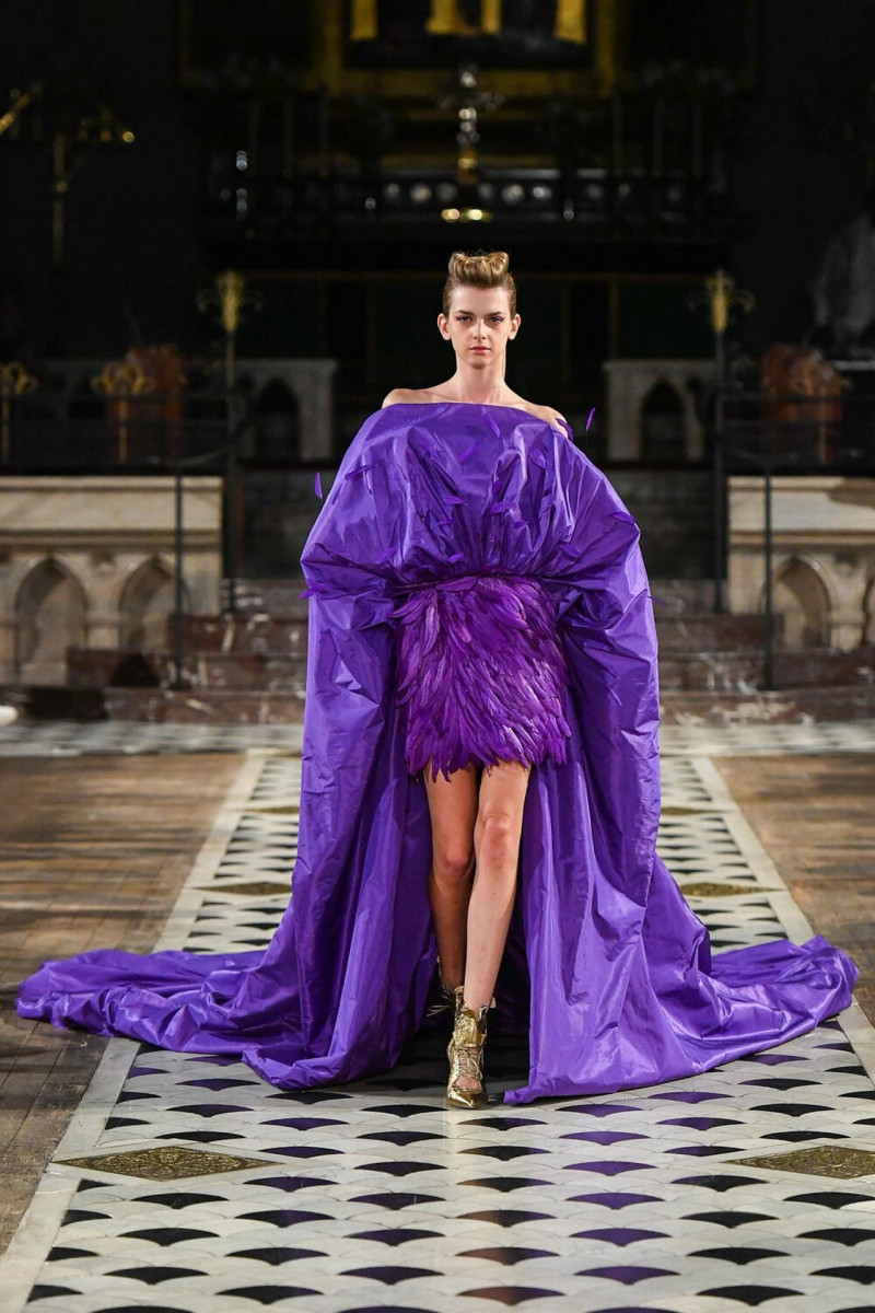 Lena Erziak fashion show for Spring/Summer 2023