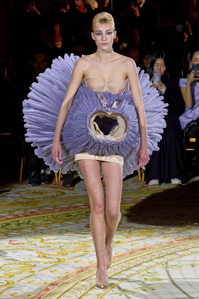 Viktor & Rolf fashion show for Spring/Summer 2023