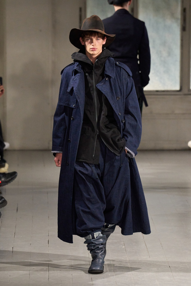 Yohji Yamamoto fashion show for Autumn/Winter 2023