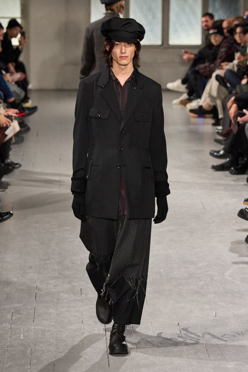 Yohji Yamamoto fashion show for Autumn/Winter 2023