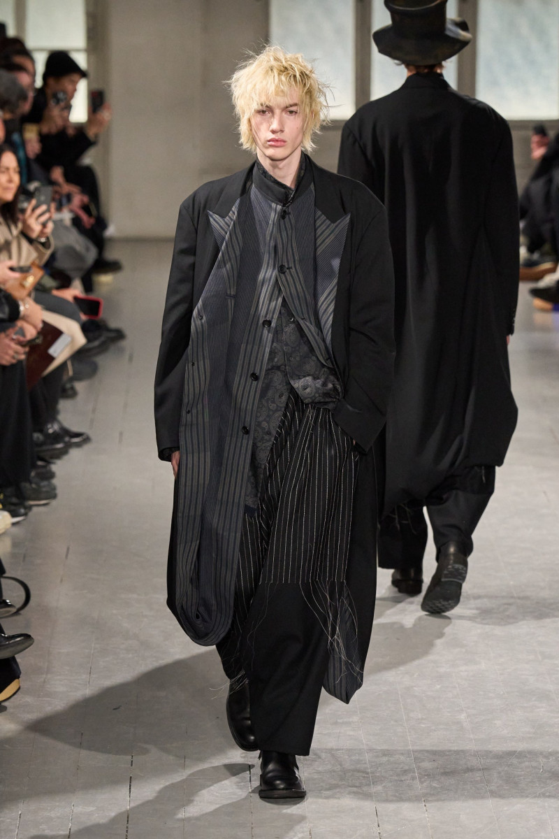 Yohji Yamamoto fashion show for Autumn/Winter 2023