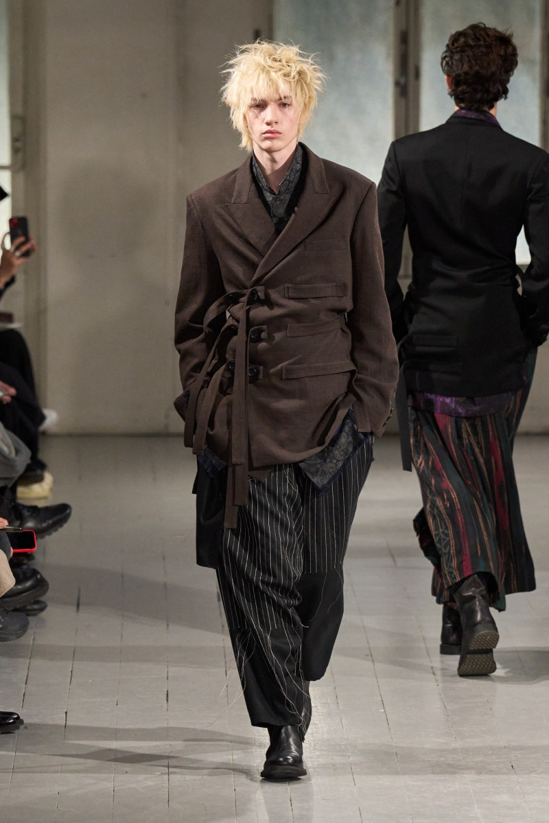 Yohji Yamamoto fashion show for Autumn/Winter 2023