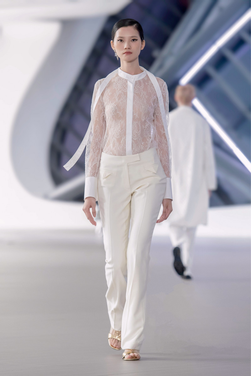 Shiatzy Chen fashion show for Spring/Summer 2023