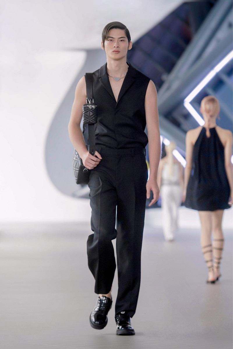 Shiatzy Chen fashion show for Spring/Summer 2023