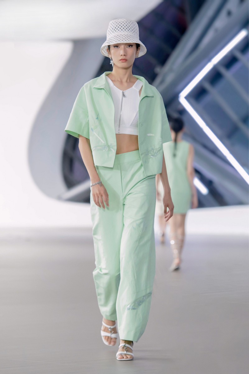 Shiatzy Chen fashion show for Spring/Summer 2023