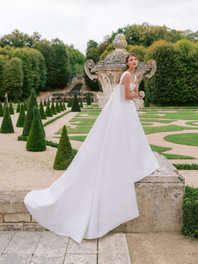 Monique Lhuillier Bridal x Paperless Post lookbook for Autumn/Winter 2023