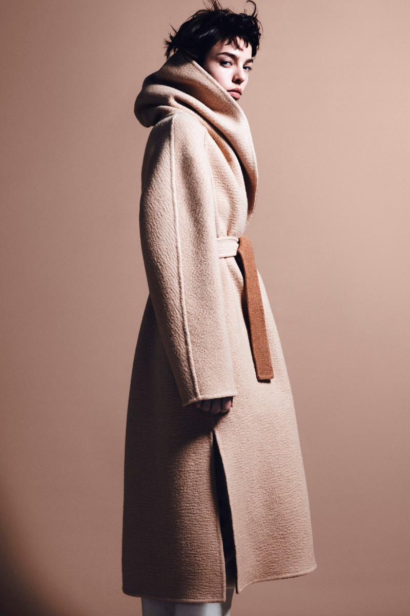 Max Mara Atelier lookbook for Autumn/Winter 2023