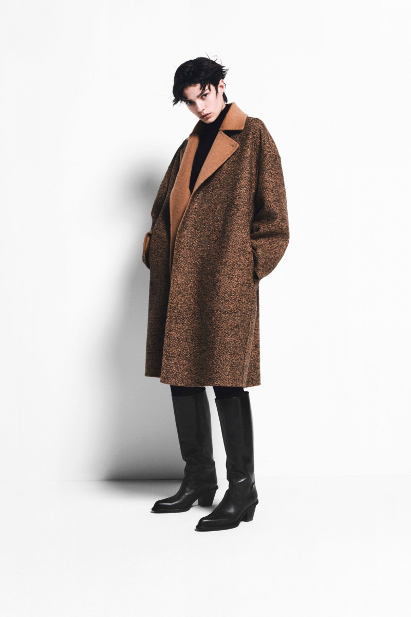 Max Mara Atelier lookbook for Autumn/Winter 2023