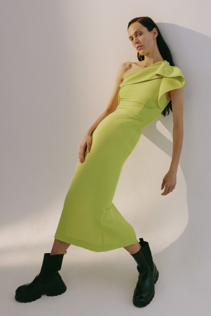 Roland Mouret lookbook for Pre-Fall 2023