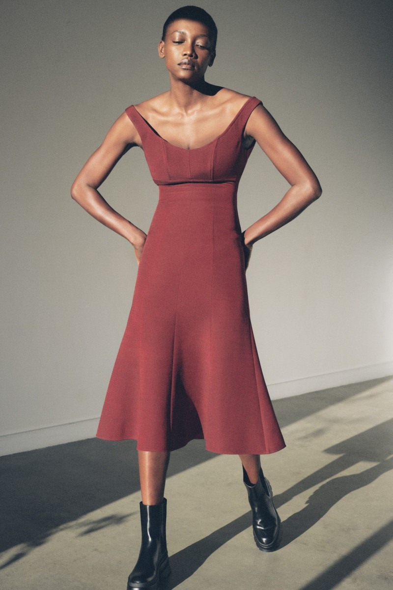 Roland Mouret lookbook for Pre-Fall 2023