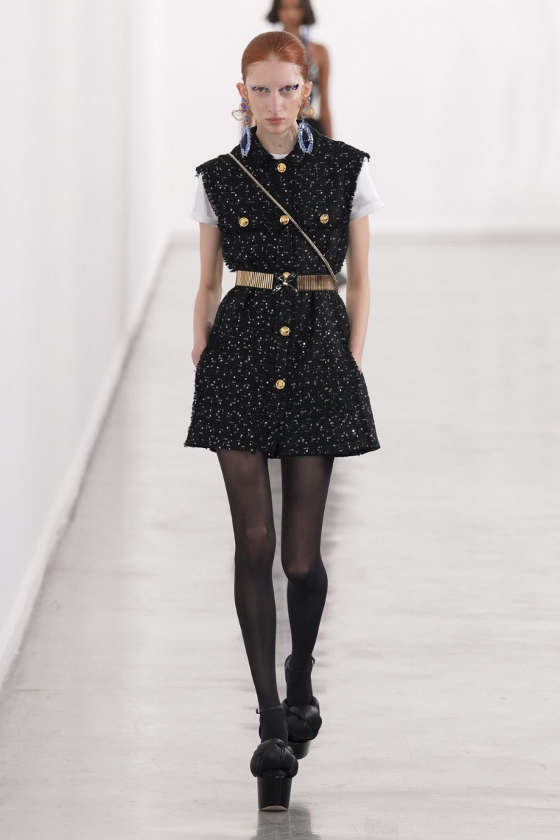 Giambattista Valli fashion show for Autumn/Winter 2023