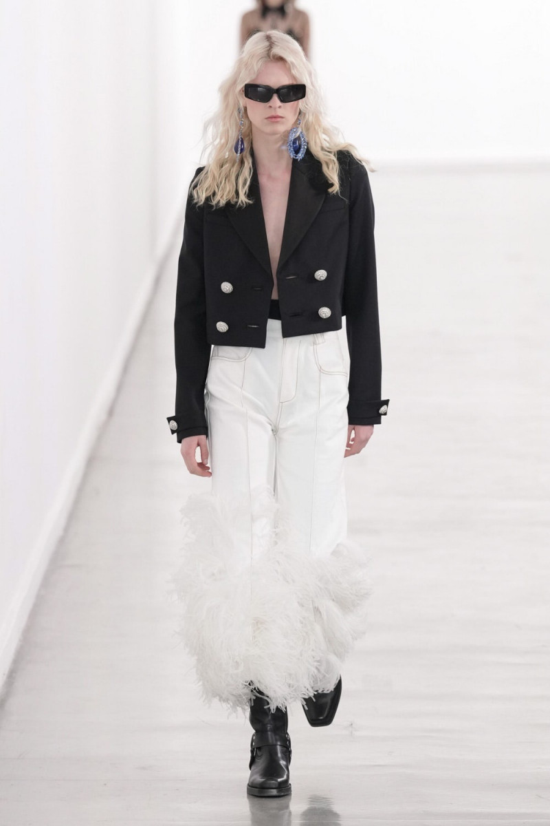 Giambattista Valli fashion show for Autumn/Winter 2023