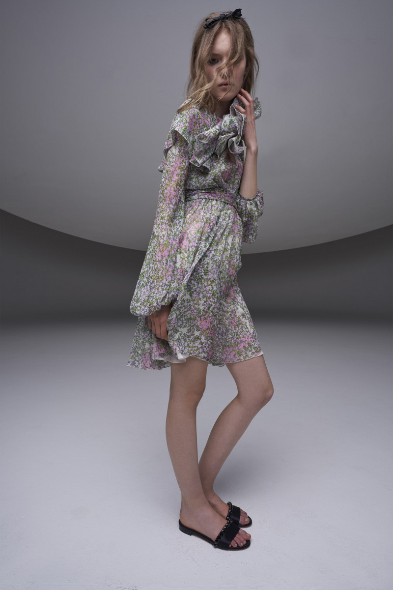 Giambattista Valli lookbook for Pre-Fall 2020