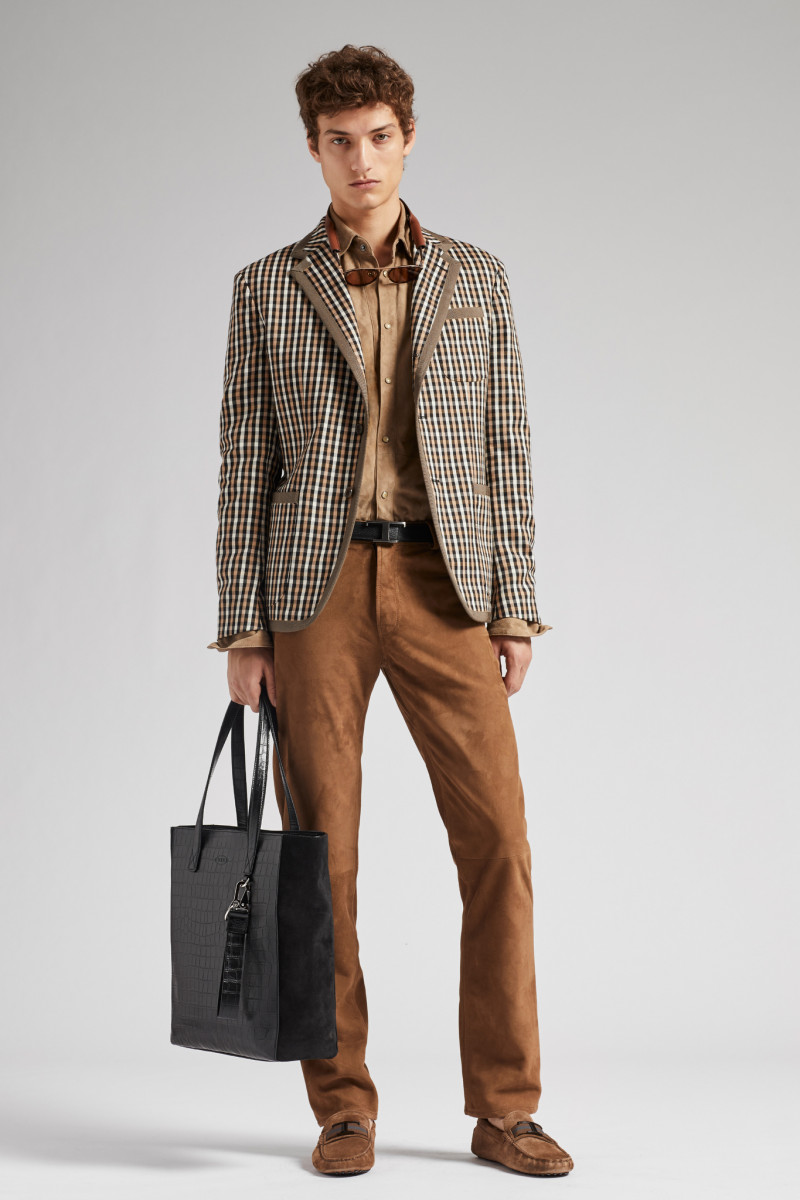 Tod\'s lookbook for Spring/Summer 2020