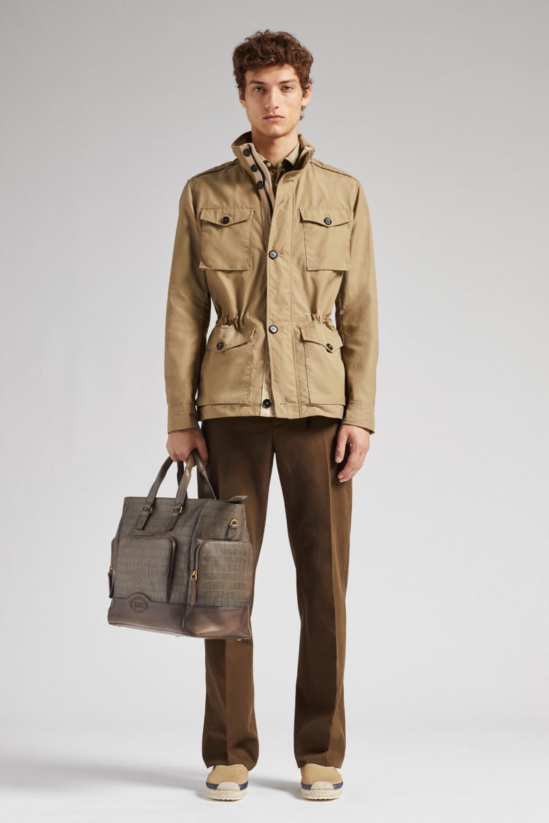 Tod\'s lookbook for Spring/Summer 2020