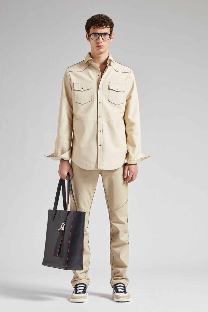 Tod\'s lookbook for Spring/Summer 2020