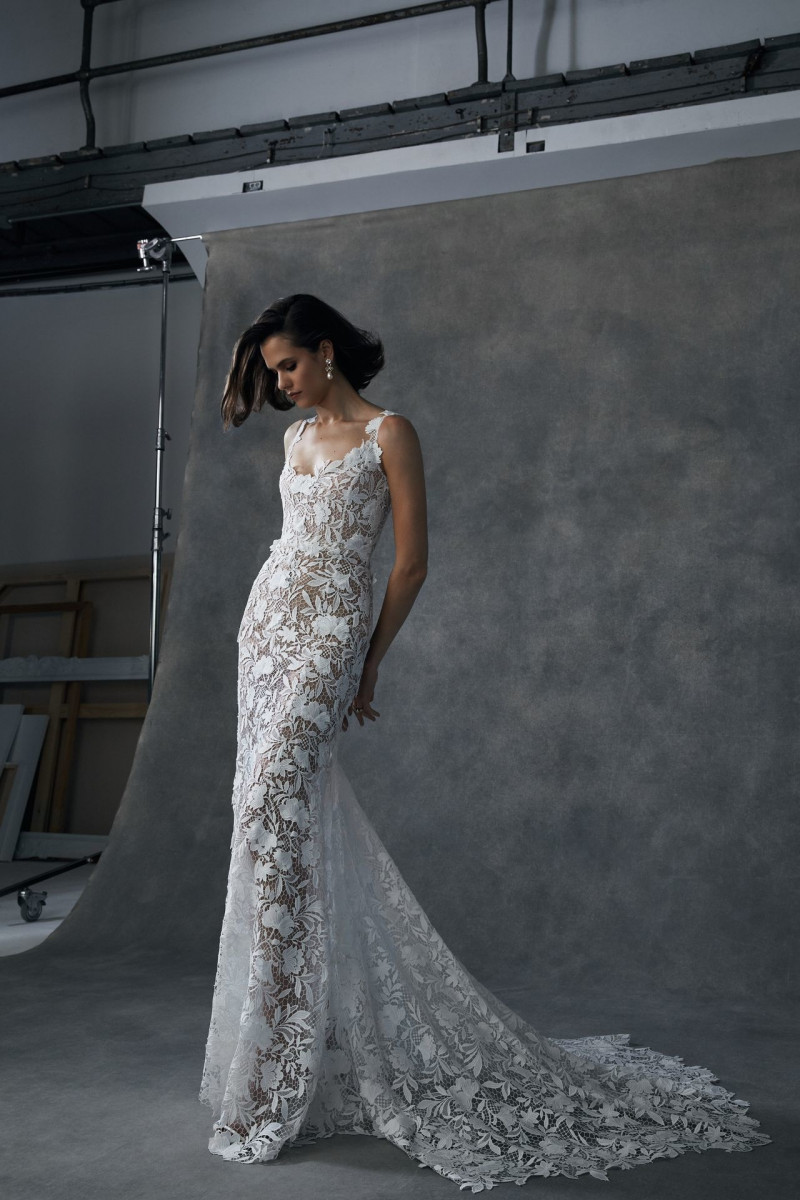 Oscar de la Renta Bridal lookbook for Spring/Summer 2023