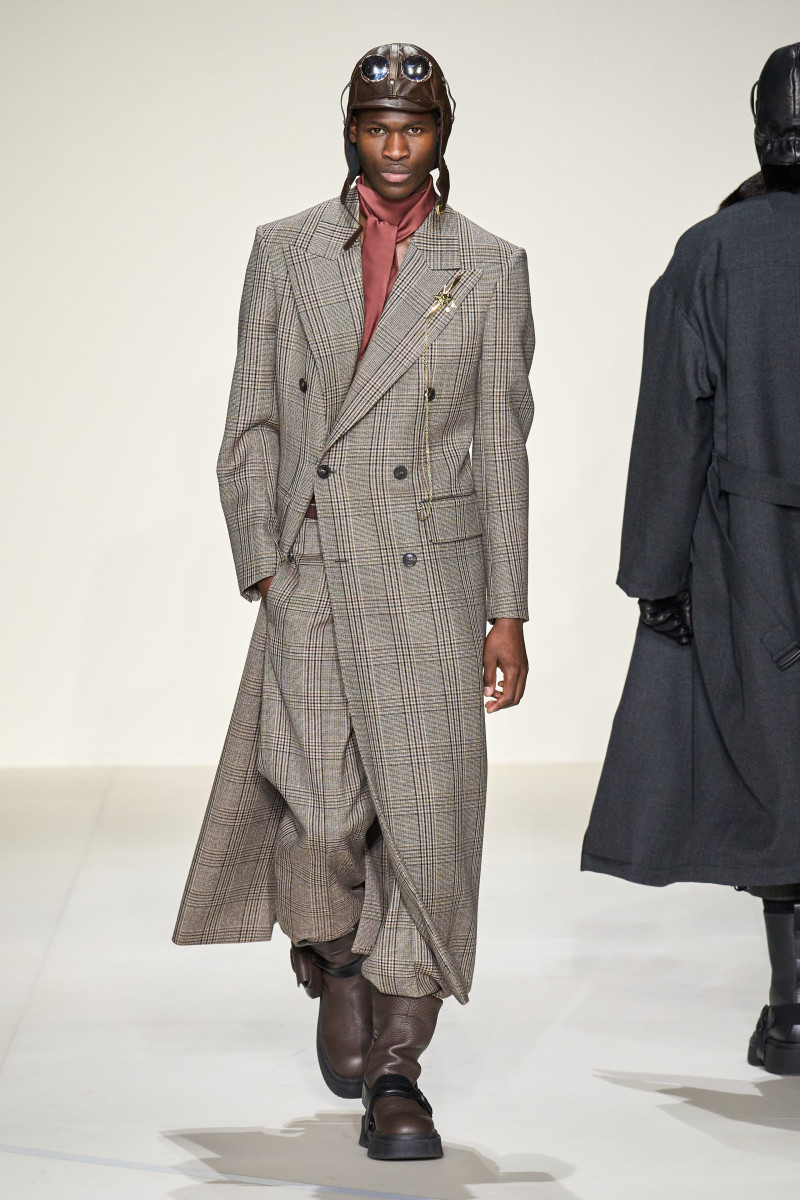 Ismael Savane featured in  the Emporio Armani fashion show for Autumn/Winter 2023