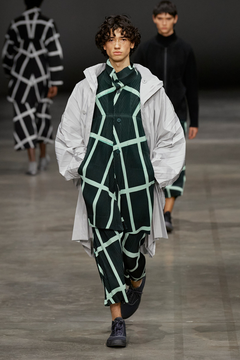 Homme Plissé Issey Miyake fashion show for Autumn/Winter 2023