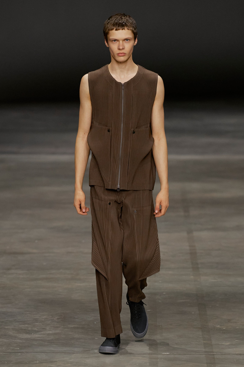 Homme Plissé Issey Miyake fashion show for Autumn/Winter 2023