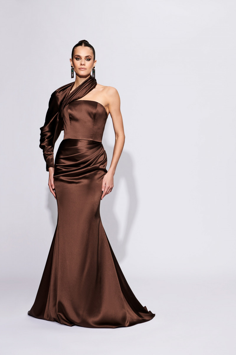 Christian Siriano lookbook for Pre-Fall 2023