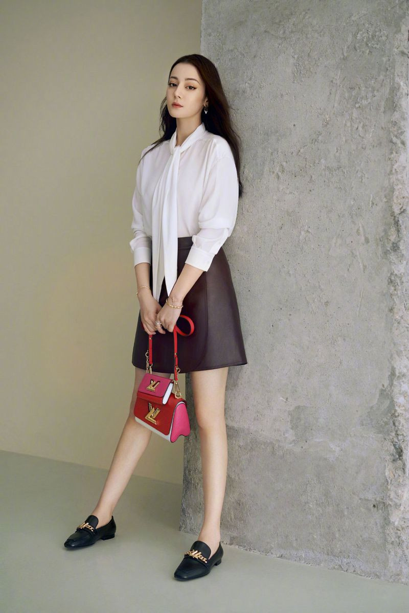 Louis Vuitton Twist Handbags advertisement for Autumn/Winter 2020