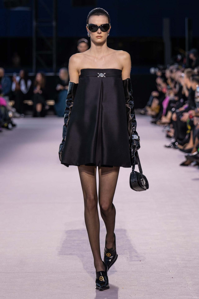 Hana Grizelj featured in  the Versace fashion show for Autumn/Winter 2023