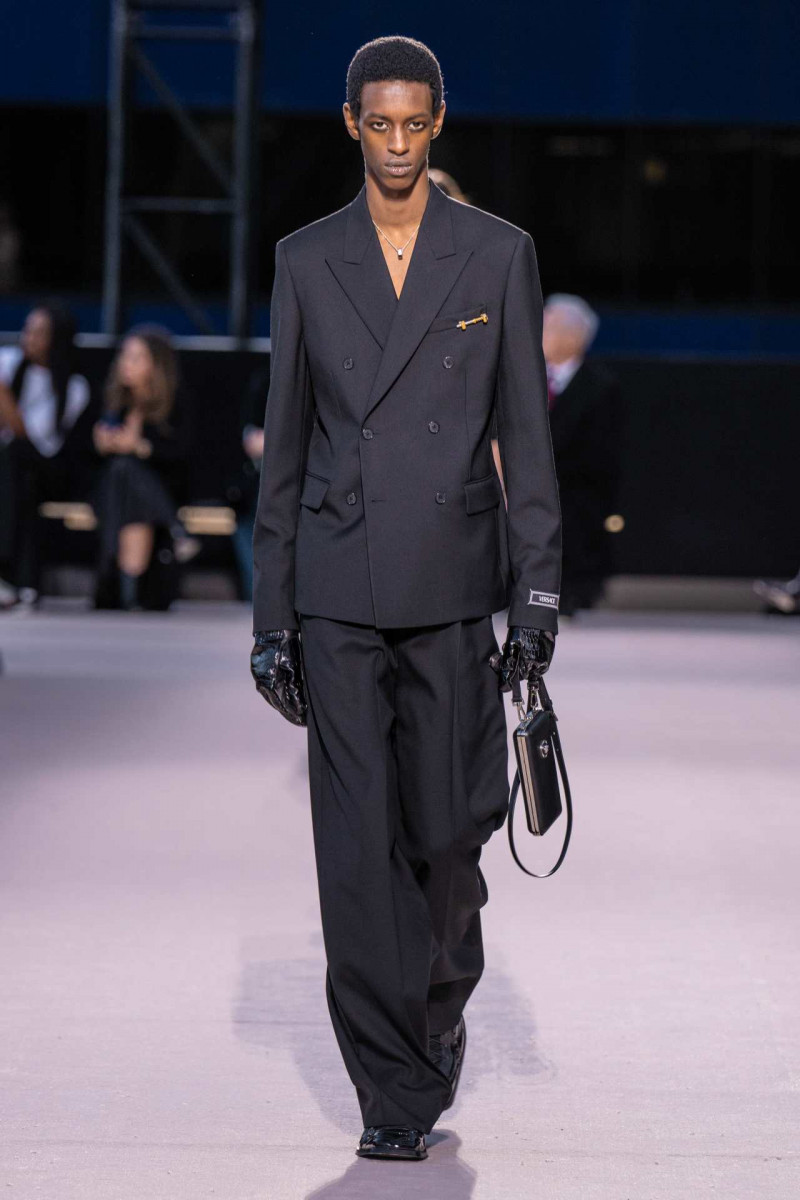 Craig Shimirimana featured in  the Versace fashion show for Autumn/Winter 2023