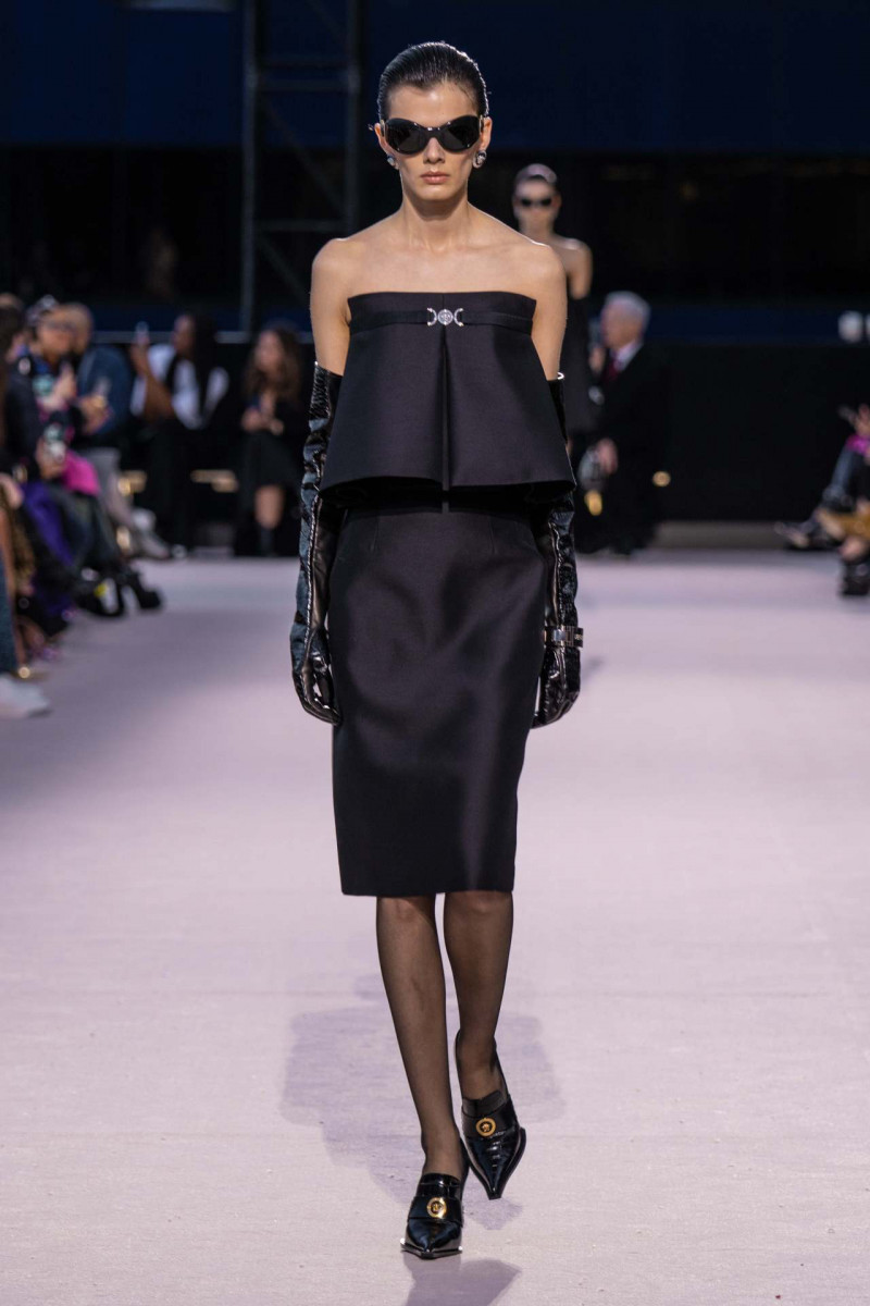 Sihana Shalaj featured in  the Versace fashion show for Autumn/Winter 2023