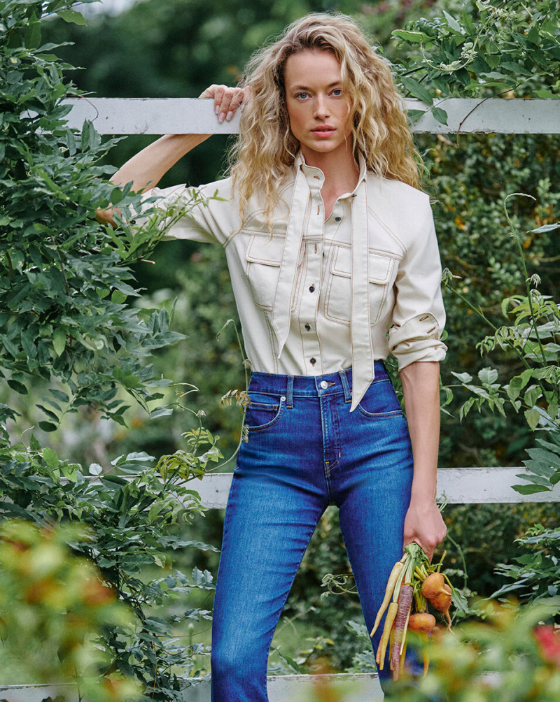 Hannah Ferguson featured in  the Veronica Beard lookbook for Autumn/Winter 2022