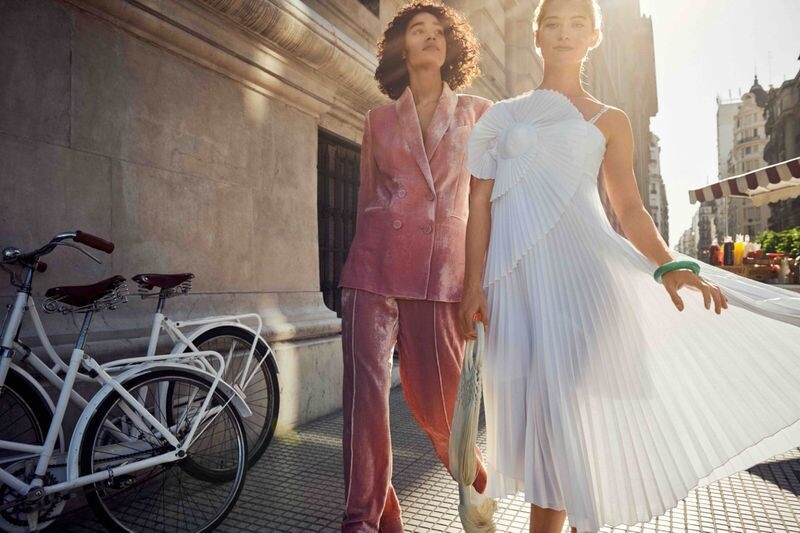 Damaris Goddrie featured in  the The Outnet advertisement for Spring/Summer 2020